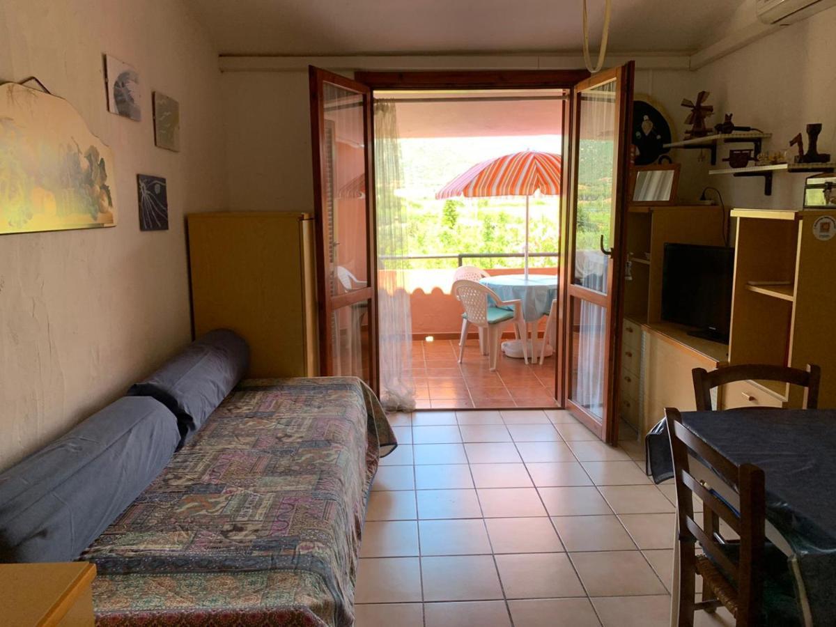 Casa Marina Lägenhet Villasimius Exteriör bild